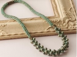 ビーズくみひも