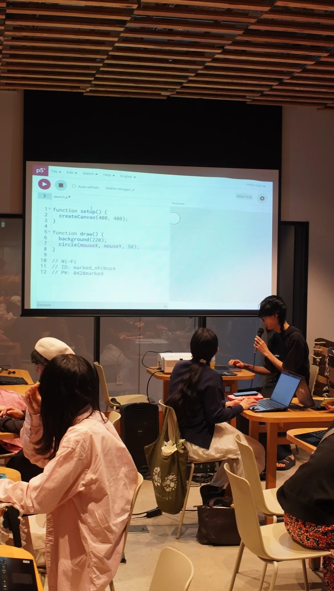 circle関数の使い方を解説するスライド